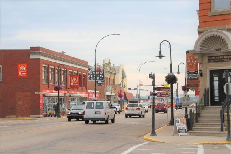 Homes For Sale AB Real Estate